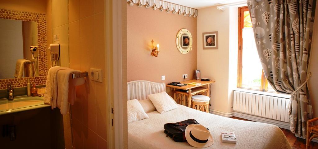 Hotel de France Saint-Vaast-la-Hougue Buitenkant foto